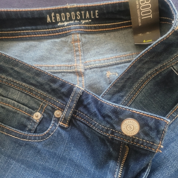 Aeropostale low rise slightly flared leg Jean 👖 - Picture 5 of 9